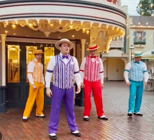 dapper dans disneyland