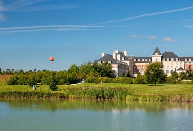 vienna house dream castle paris