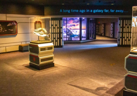 star wars launch bay disneyland