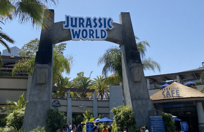 universal studios hollywood to disneyland