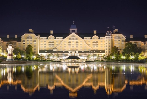 newport bay hotel disneyland