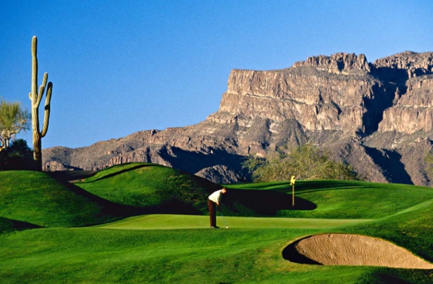 best scenic golf courses