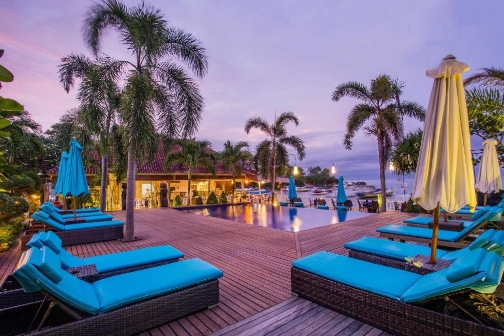 bay shore huts lembongan